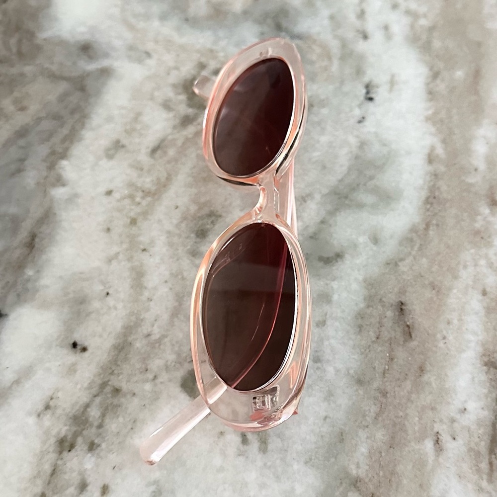 Pink Clear Oval Retro Style Sunglasses- Beach Vacation Vintage Inspired - Picture 3 of 16
